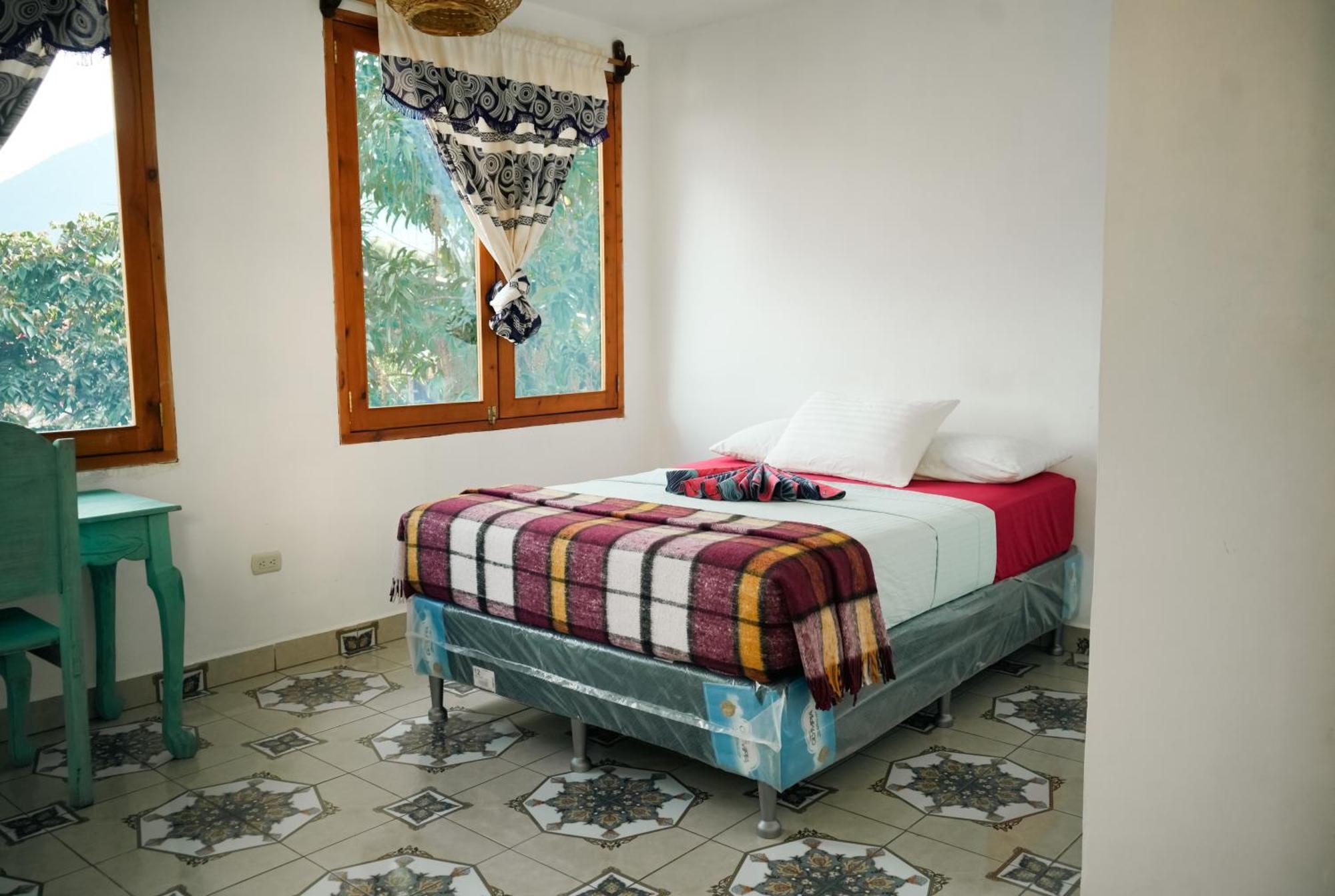 Ostello Casa Madera San Marcos La Laguna Esterno foto