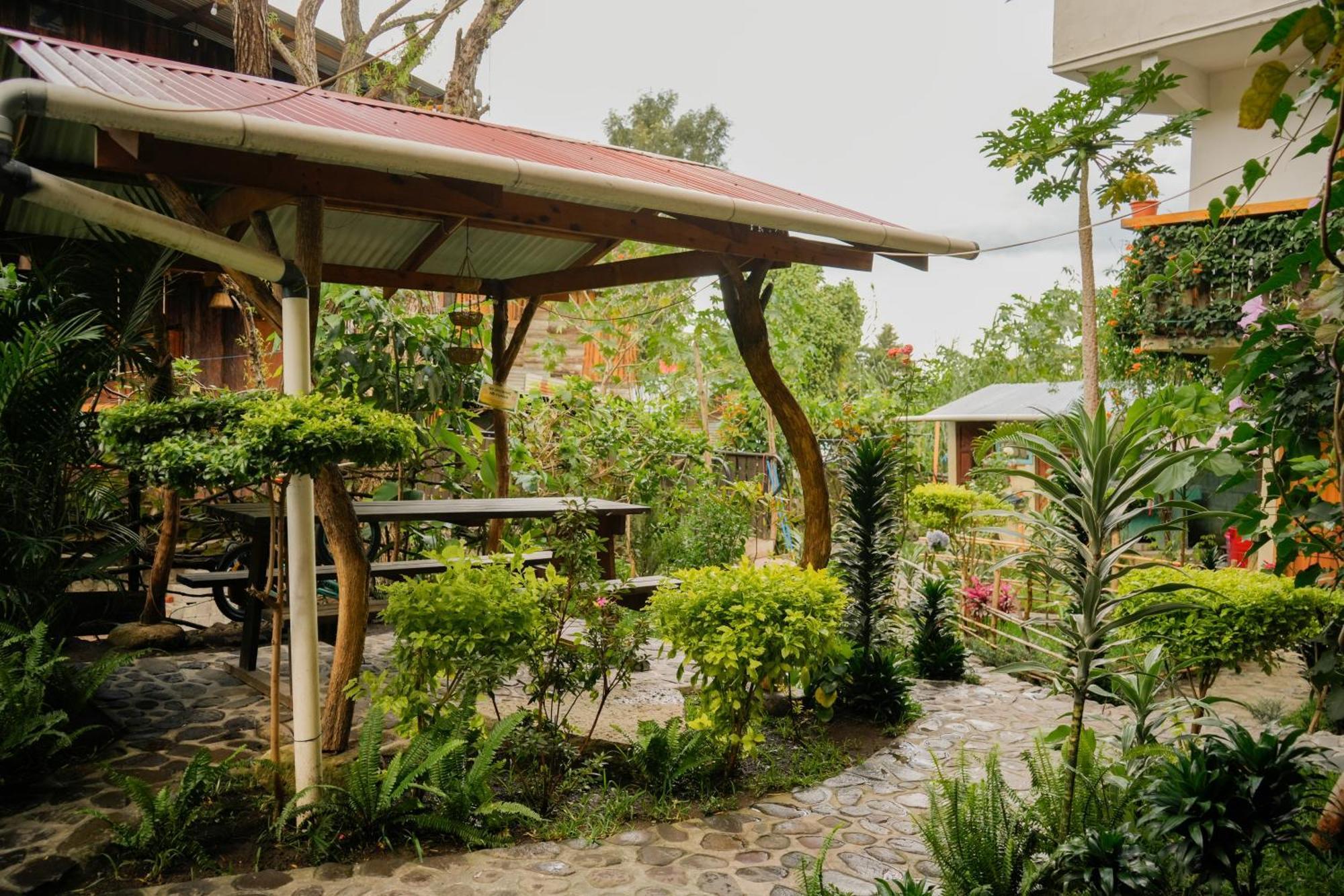 Ostello Casa Madera San Marcos La Laguna Esterno foto