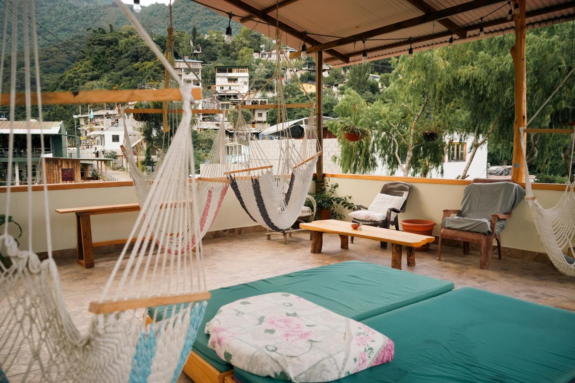 Ostello Casa Madera San Marcos La Laguna Esterno foto